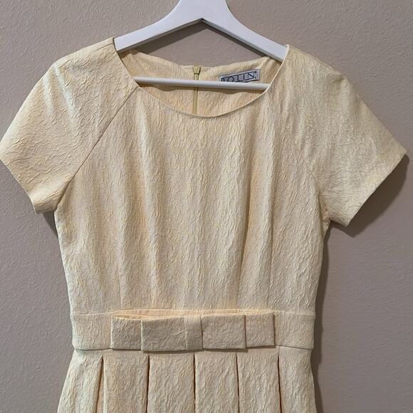 Tailored Pleated Midi Dress with Knot Detail - Picture 2 of 9